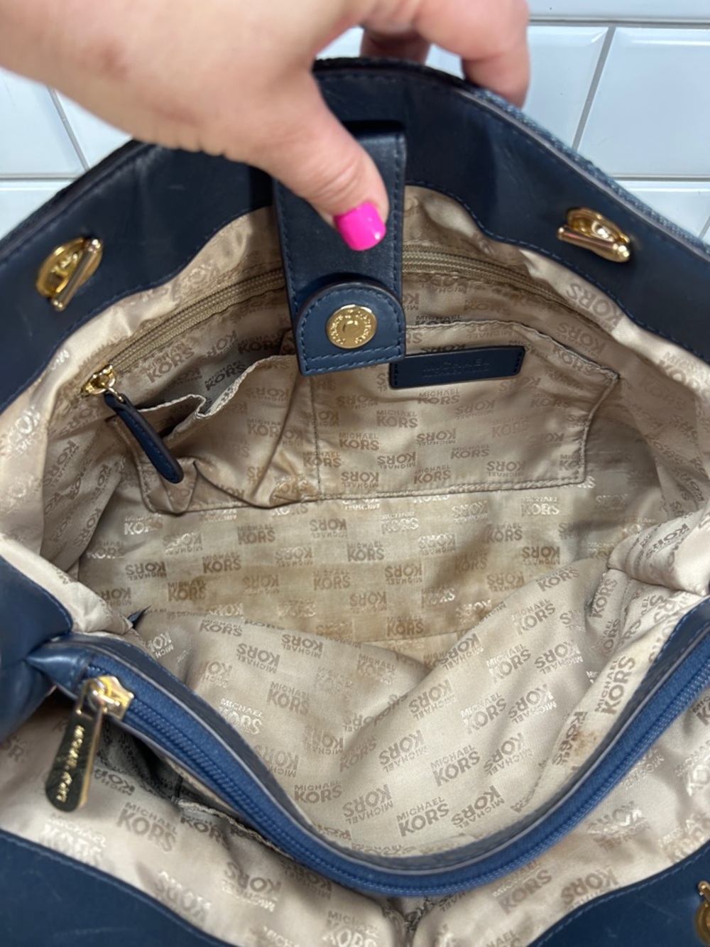 1955 Michael Kors dark denim Leather Tote with Gold Hardware 259041955 - Picture 4 of 16